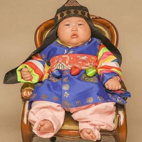 Instagram'ı fetheden Asyalı 25 bebek