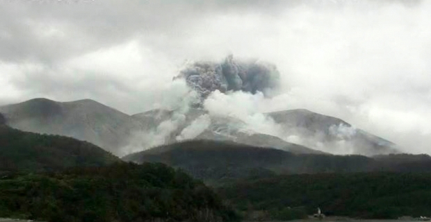 Japonya’daki volkan yeniden harekete geçti