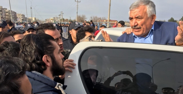 HDP’li eski belediye başkanı Şanlıurfa’da gözaltına alındı