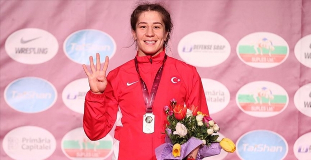 Milli güreşçi Yasemin Adar, 4. kez Avrupa şampiyonu