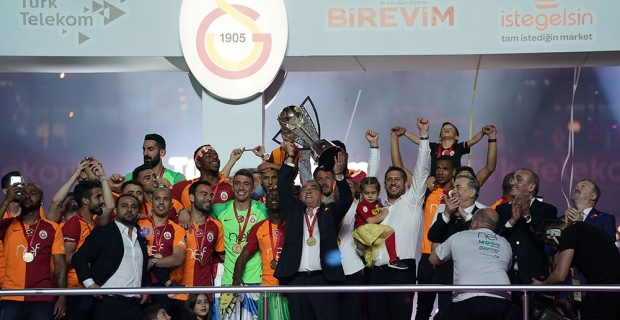 Fatih Terim 5 yıl daha Galatasaray’da