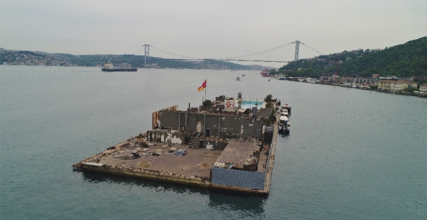 Galatasaray Adası sökülmeye başlandı