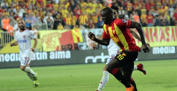 Göztepe’de Demba Ba sesleri