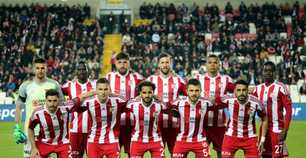 Sivasspor’da 12 futbolcunun sözleşmesi bitiyor