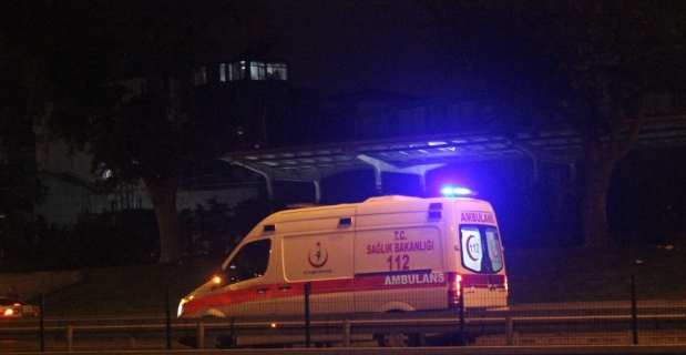 Avrasya Tünel girişinde para isteğini geri çevirince bıçaklandı:1 yaralı