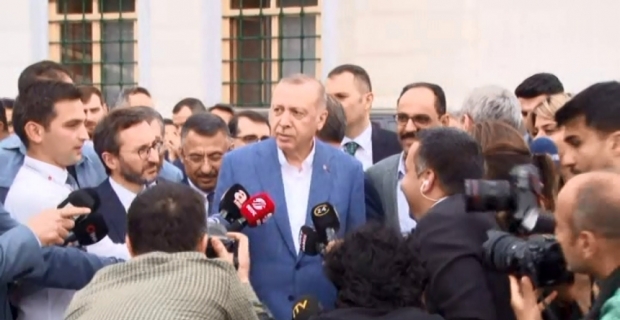 Cumhurbaşkanı Erdoğan, bayram namazını Büyük Çamlıca Camisi’nde kıldı