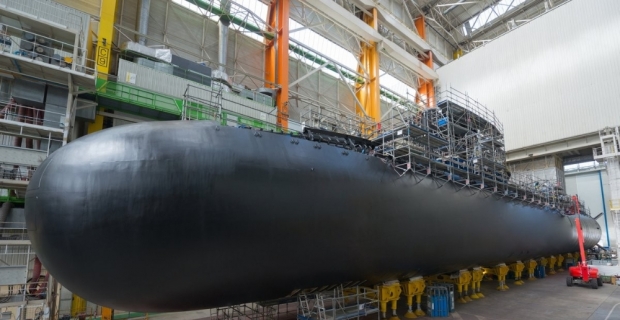 Fransa yeni nükleer denizaltısının açılışını yaptı