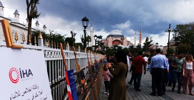 Sultanahmet’teki 15 Temmuz Sergisi turistlerden büyük ilgi görüyor