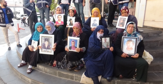 HDP önündeki ailelerin evlat nöbeti 53’üncü gününde