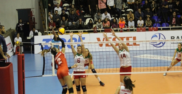 2020 CEV 17 Yaş Altı Kızlar Avrupa Şampiyonası Elemeleri: Türkiye: 3 - Bulgaristan: 0