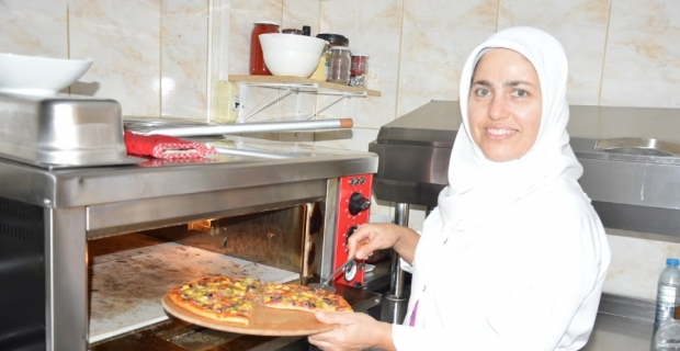 Çalıştığı fabrikayı bırakıp kendi işini kurdu
