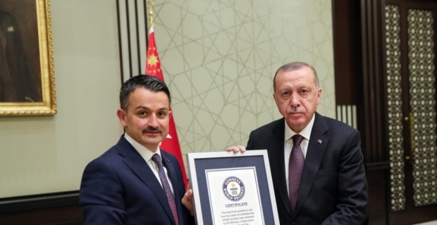 Dünya rekoru belgesi Cumhurbaşkanı Erdoğan’a verildi