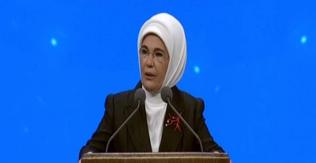 Emine Erdoğan: “Erkekler kadınları mülk edinemezler”