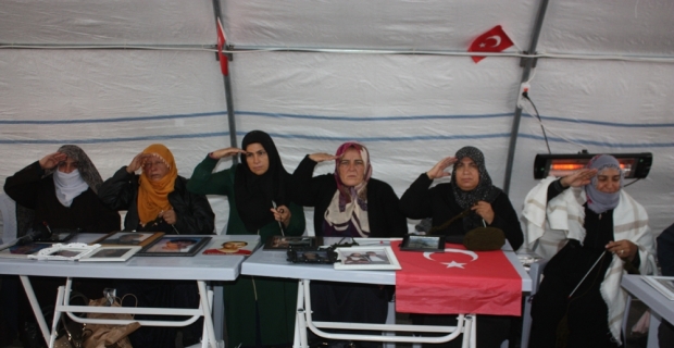 HDP önündeki ailelerin evlat nöbeti 62’nci gününde