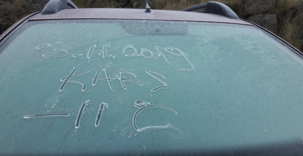Kars eksi 11’i gördü, her yer buz tuttu