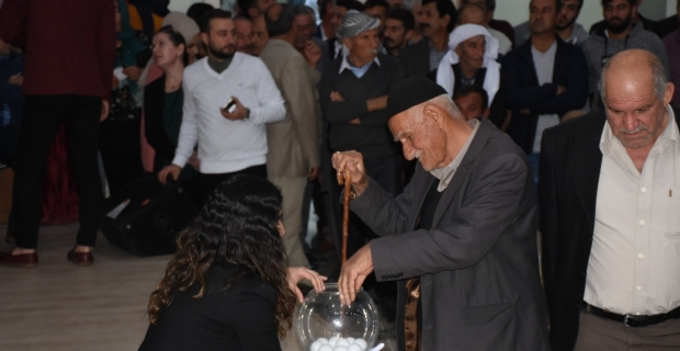 Terör mağdurları için yapılan evlerin kurası çekildi