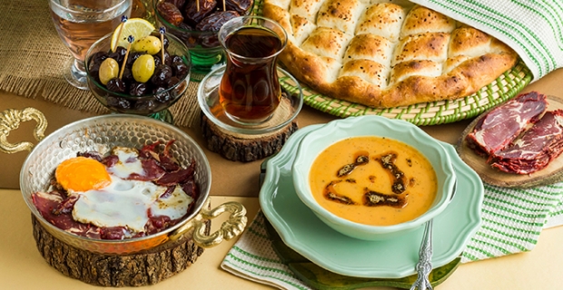 Ramazan’da iftar yemeği nasıl olmalı? Sahurda nelere dikkat edilmeli?