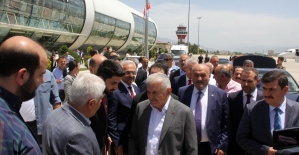 Yıldırım’ın tokalaşması 1 saat 8 dakika sürdü