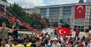 İBB’den atılan 2 işçi işe iade davasını kazandı