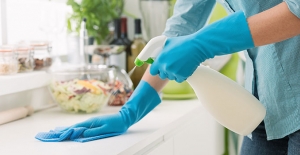 Koronavirüse karşı evi düzenli temizlemek ve dezenfekte etmek yeterli mi?