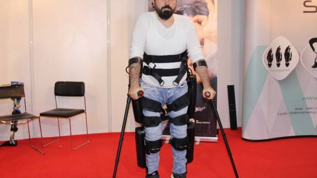 Engellilere özel giyilebilir robotik cihaz