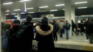 İş çıkış saatinde metro arızası izdihama neden oldu