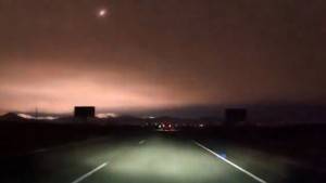 Rusya'da meteor geceyi böyle aydınlattı