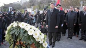 Slovenya Cumhurbaşkanı Pahor’dan Şehitler Tepesi’ne ziyaret